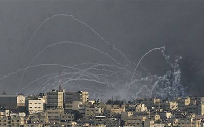 Pásmo Gazy pi náletu izraelských raket.